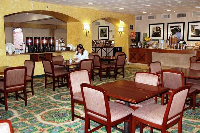 מלון Hampton By Hilton צ'יוואווה מסעדה תמונה